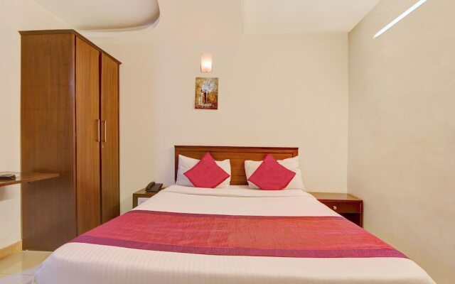 OYO Flagship 8002 I Cloud Sri Sai Inn