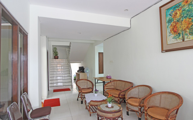 RedDoorz @ Turangga Sari