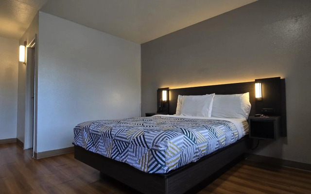 Motel 6 Slidell, LA - New Orleans