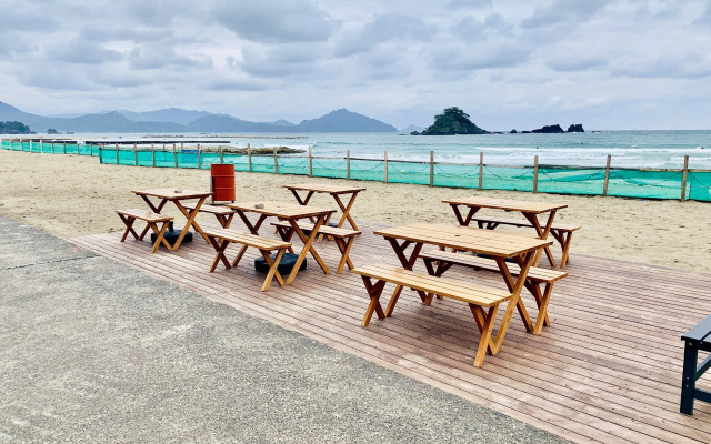 Beach Side Village Familiar - Hostel