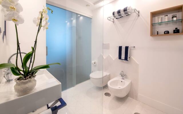 Luxury Apartment with Penthouse and Pool