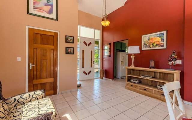 Spacious 5BR Home w Amazing Garden Privatepool