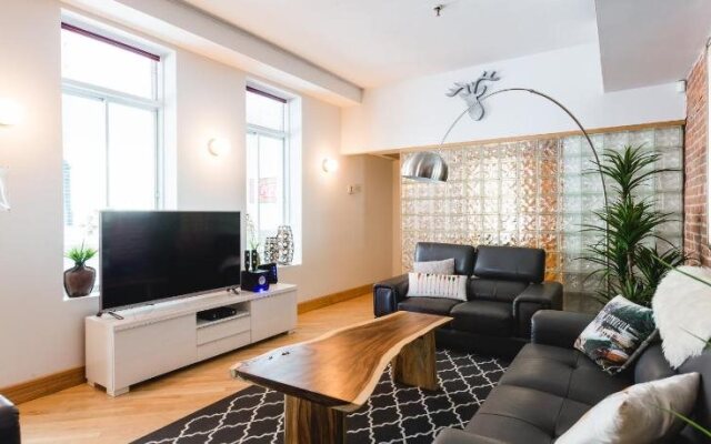 MTLVacationRentals - The City Chalet