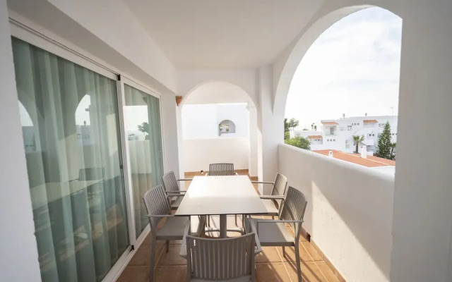 Apartamentos Blanco Sol