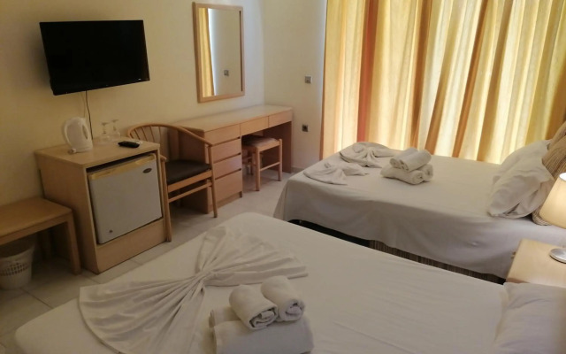Delfinia Resort