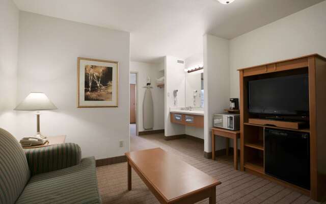 Super 8 By Wyndham Slave Lake Ab