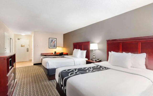 La Quinta Inn & Suites by Wyndham Indianapolis South
