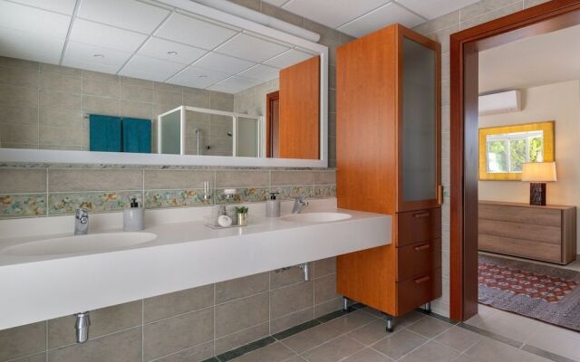 Hilltop Luxury Villa