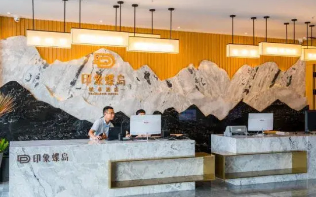 Gold Bay Business Hotel