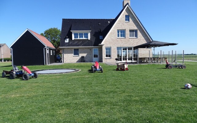Beautiful Villa Near the Beach of Cadzand