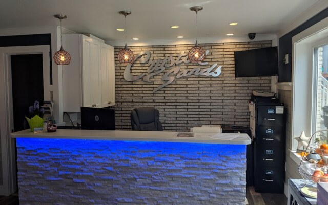 Crystal Sands Motel