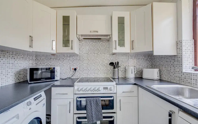 Canadawater-2bedroom-1bathroom-wifi-free Parking