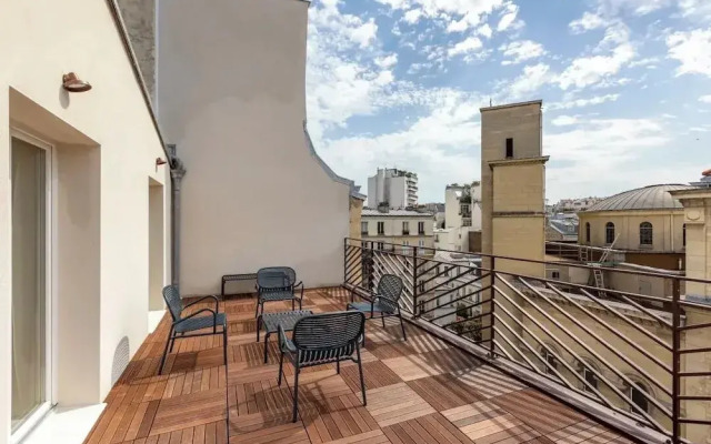 Suites FL by Sweett