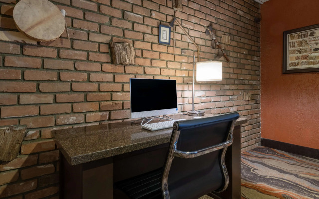 Best Western Pony Soldier Inn & Suites