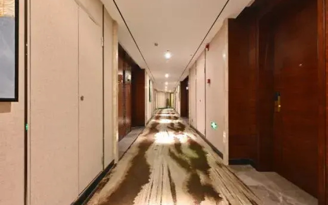 Zhongquan Junlin International Hotel (Fuyang Linquan County Government Branch)