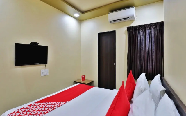 Oyo 17339 Hotel Daksh Somnath