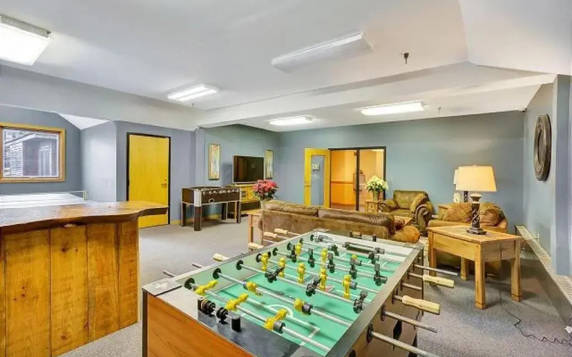 Highridge Condominium Unit B9
