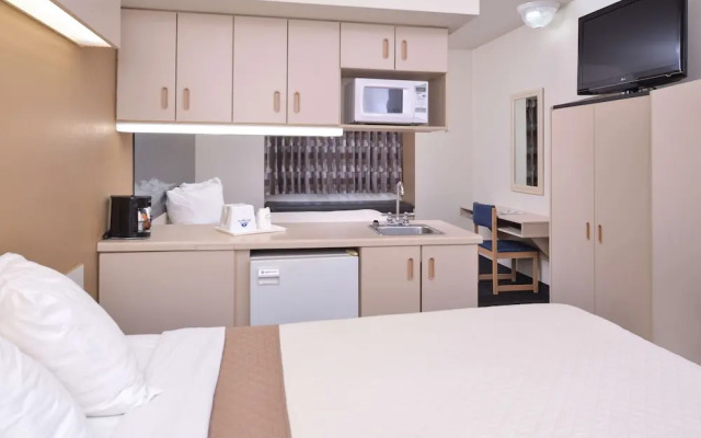 Sunset Inn & Suites