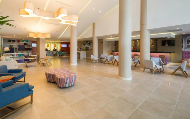 Mercure Santa Marta Emile