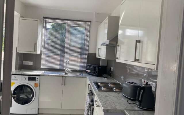 Immaculate 3-bed House in Nottingham