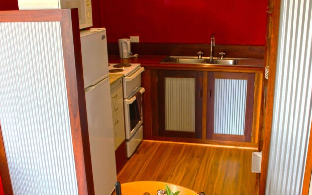 Valley Farm Vineyard Cottages – Guest Rooms – Melbourne