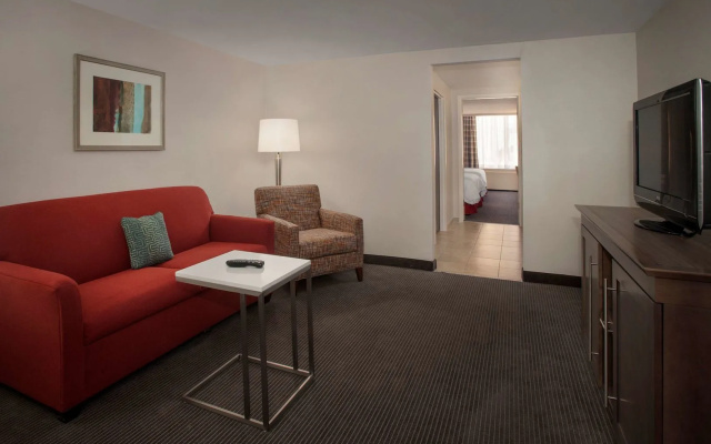 Hampton Inn & Suites Milwaukee Downtown