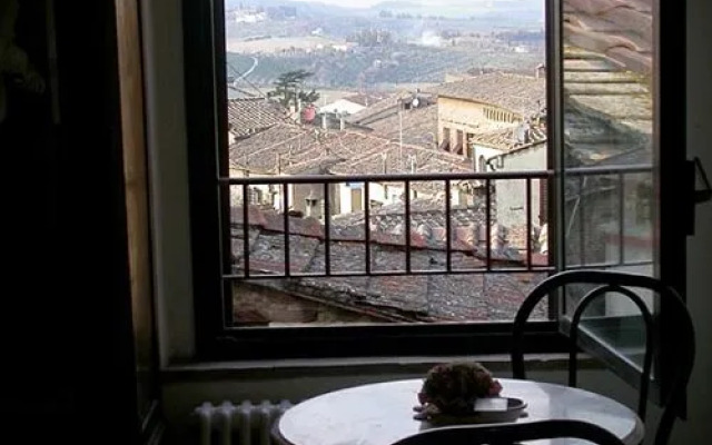 A La Casa Dei Potenti