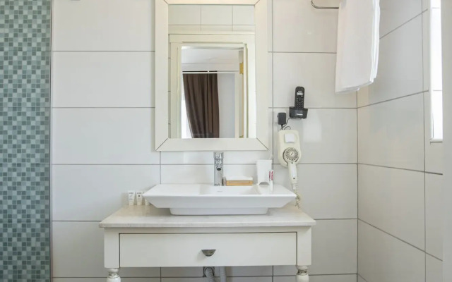 Albeon Hotel