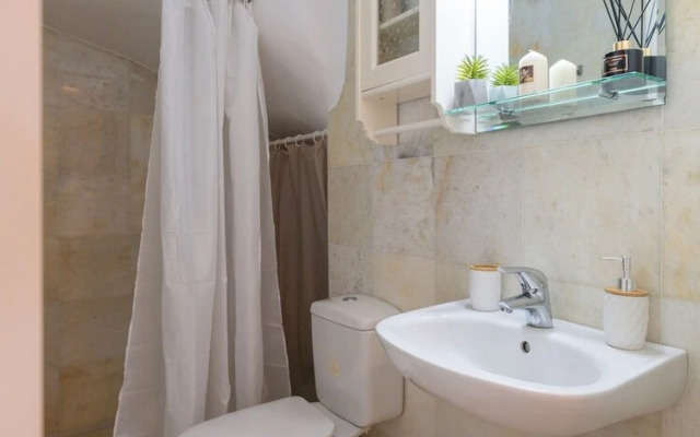 Sunrise Serenity Near Ambelas Beach