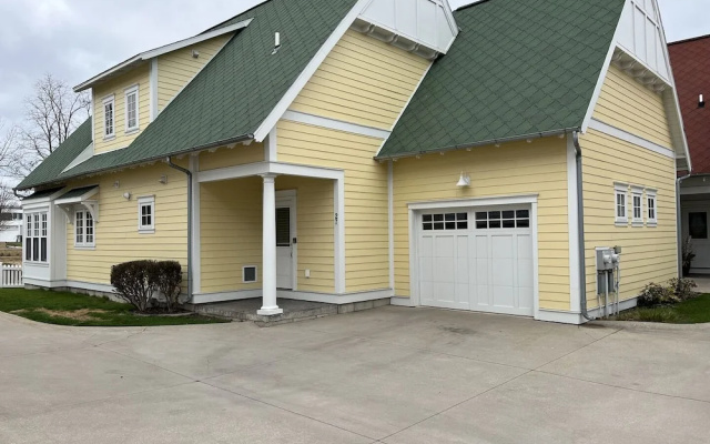 Family-Friendly 3BR Condo Grand Haven 27
