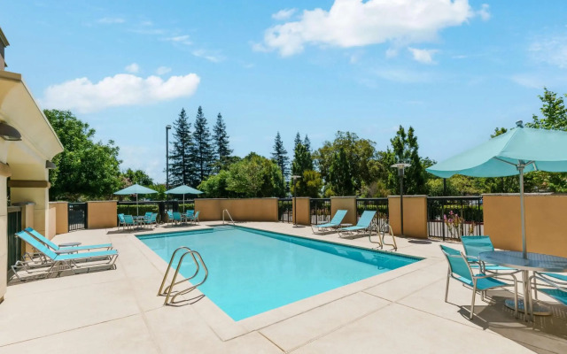 Hampton Inn & Suites West Sacramento