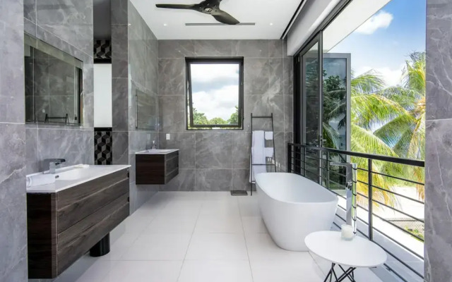 Onyx by Blue Sky Luxury