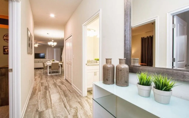 Storey Lake-5 Bedroom Townhome w/Spashpool-1622ST