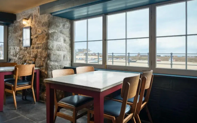 Lifeboat Inn