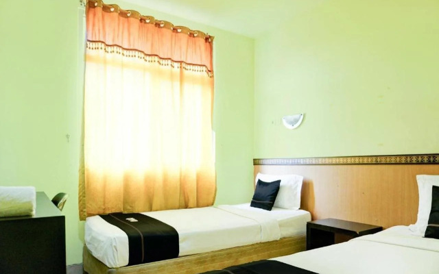 Collection O R.Sukamto Near Palembang Trade Center Mall