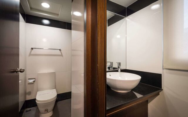 Twinstar Hotel
