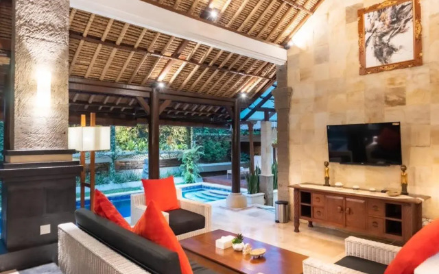 Villa Tunjung Batubelig 4 bedrooms