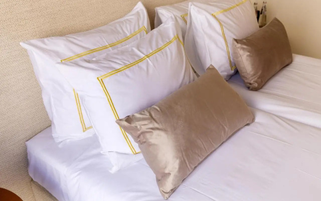 DHotel