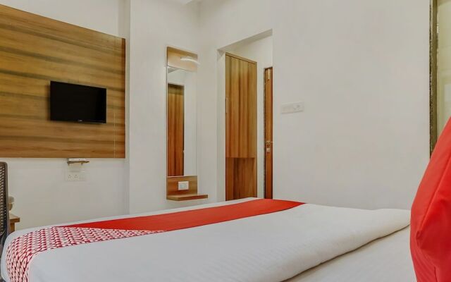 OYO Flagship 26583 Hotel Kohinoor Plaza