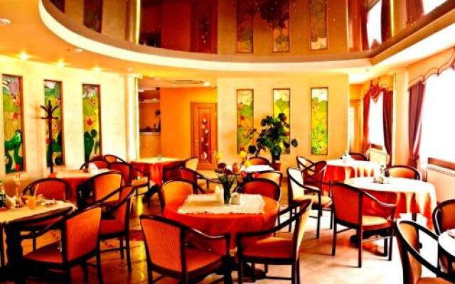 Hotel Halychyna
