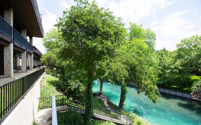 Condo de Comal CW C101