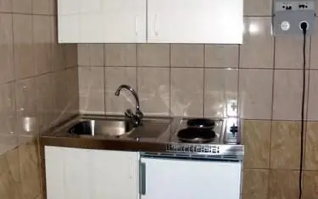 Karoly Hotel