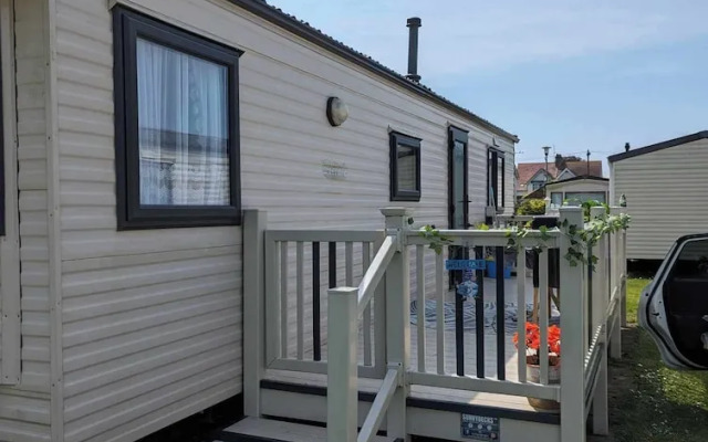 Serenity Place Caravan 2 Double Beds With Varanda