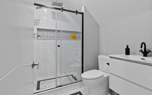 Entire 3-Units Top-Floor Across From Google