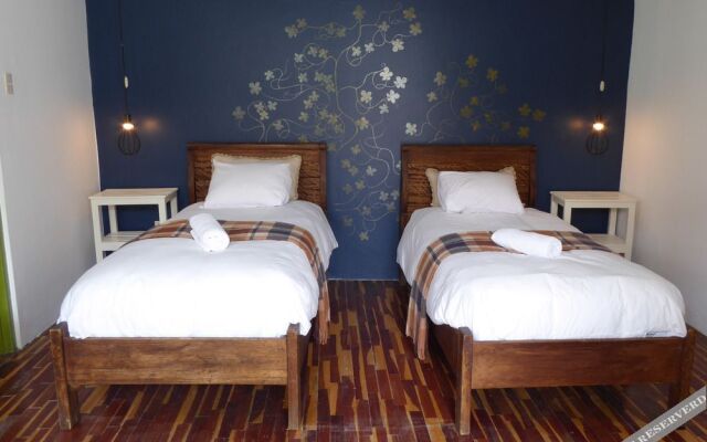 Niños Hotel Meloc