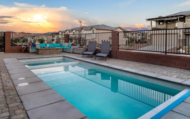 Winner, Winner! 13 Bedroom Home