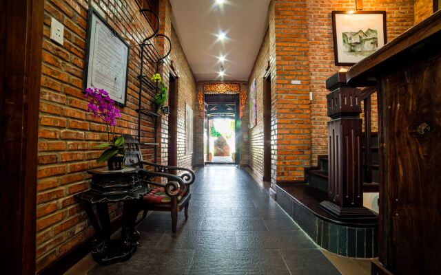 Calm House Hotel Hoi An