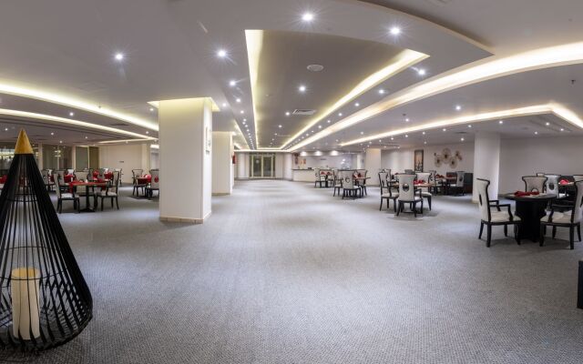 Seven Seas Jolie Bay