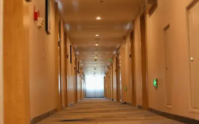 Qiyuehai Holiday Hotel