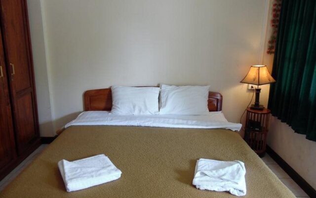 Dok Ban Hotel